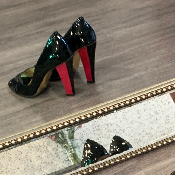 Jimmy Choo Shoes - Picture 3 of 16